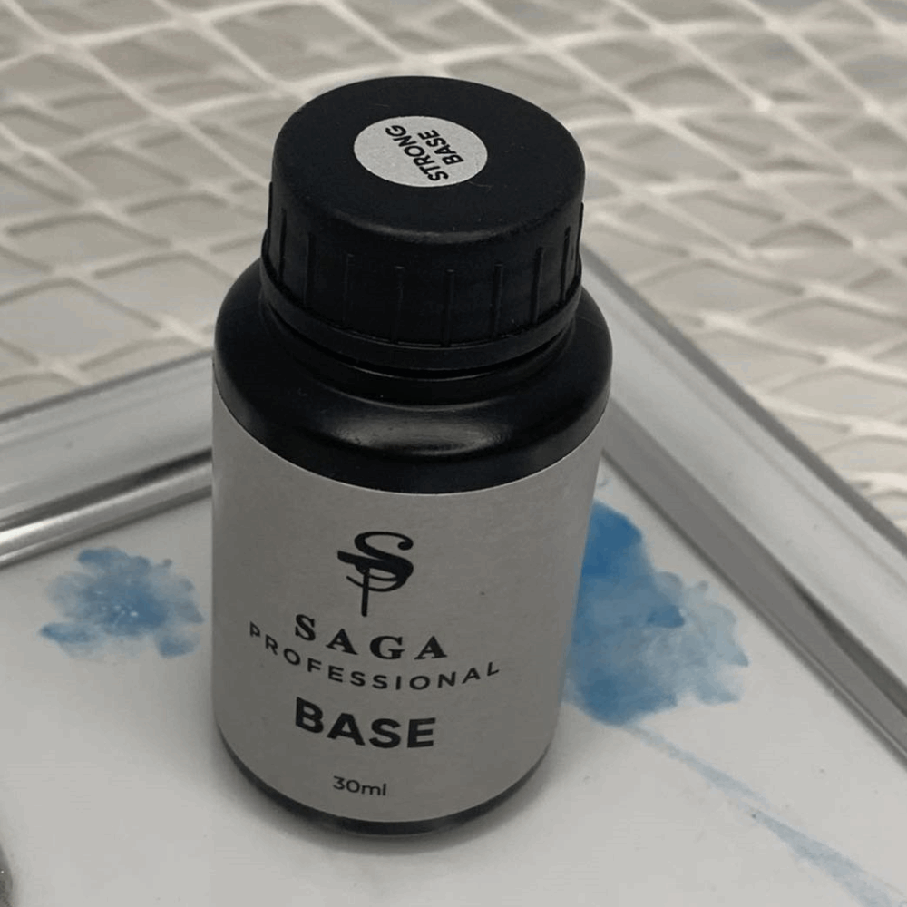 Base Coat SAGA Strong base 30 ml